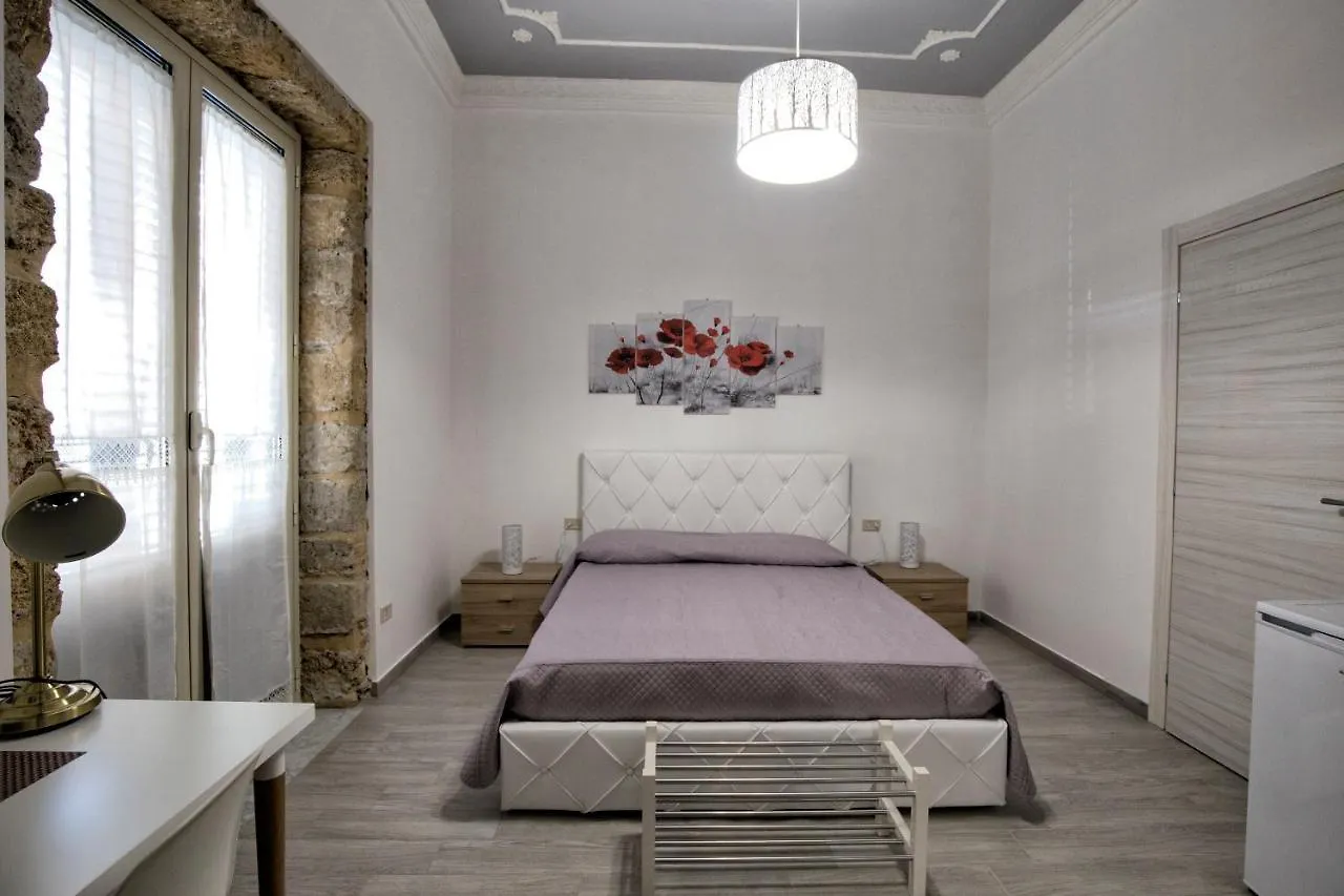 Garden House: Apartments And Rooms For Holidays Palermo 2*,  Italien