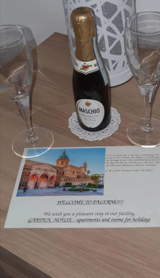 ** Bed & Breakfast Garden House: Apartments And Rooms For Holidays Palermo Italy