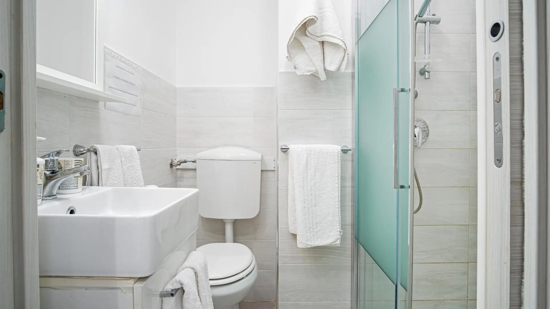 Garden House: Apartments And Rooms For Holidays Palermo
