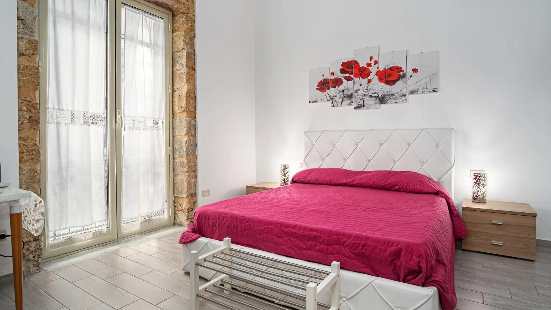 Garden House: Apartments And Rooms For Holidays Palermo 2*,