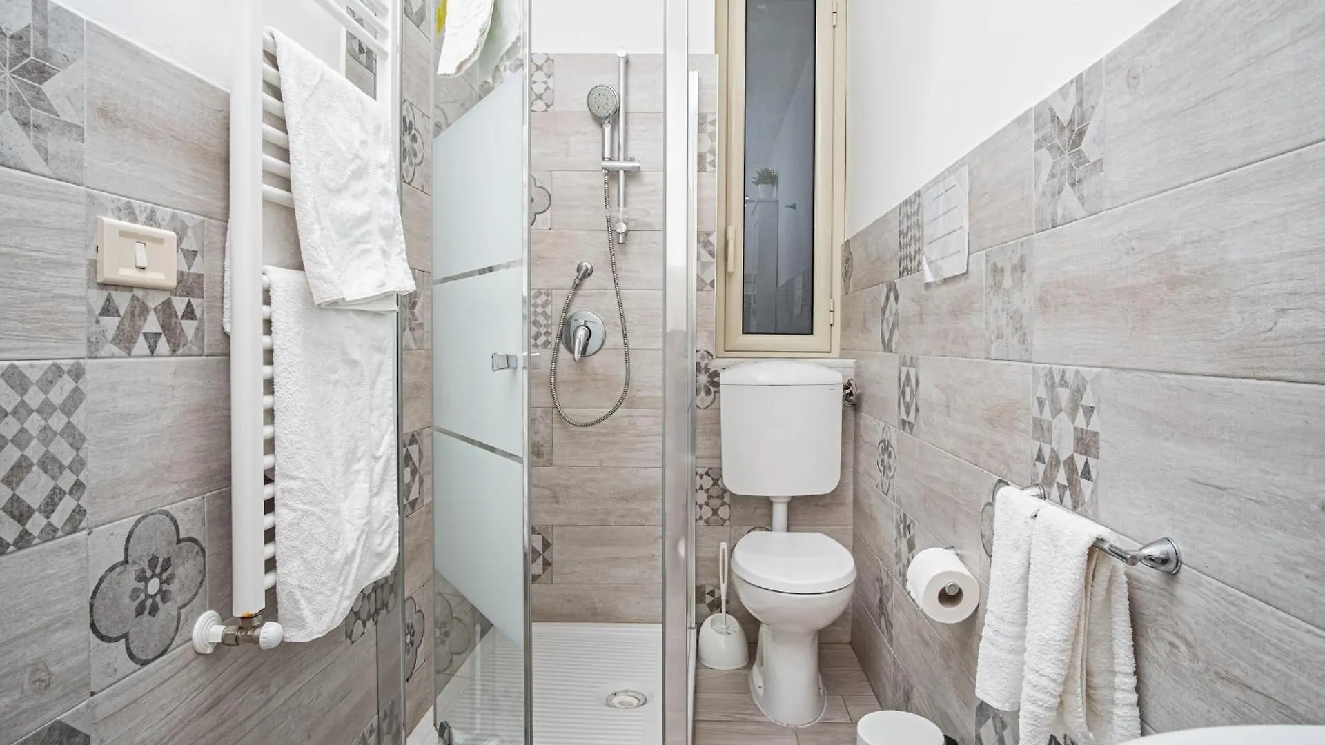 Garden House: Apartments And Rooms For Holidays Palermo Bed & Breakfast