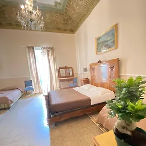 Maison Landolina 2*, Palermo Italia