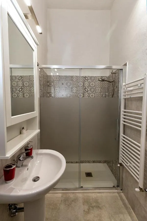 Bed & Breakfast Garden House: Apartments And Rooms For Holidays Palermo