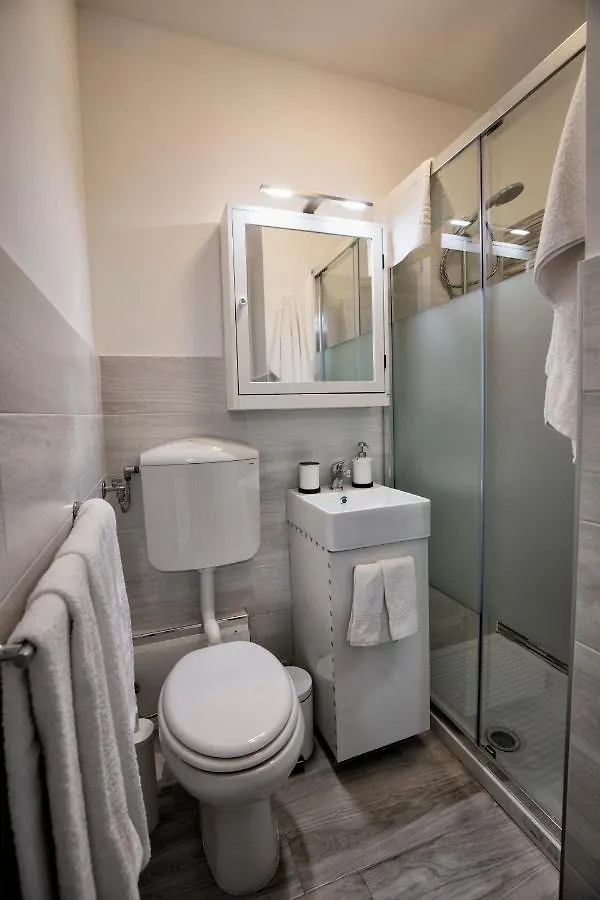 Garden House: Apartments And Rooms For Holidays Palermo Bed & Breakfast