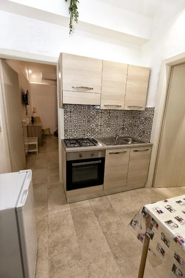 Garden House: Apartments And Rooms For Holidays Palermo Italia