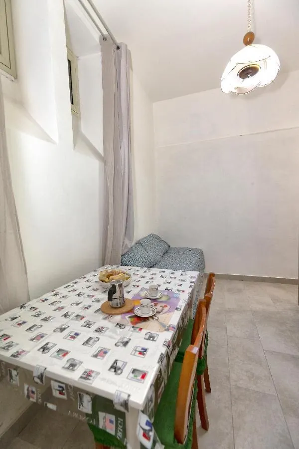 Garden House: Apartments And Rooms For Holidays Palermo Italia