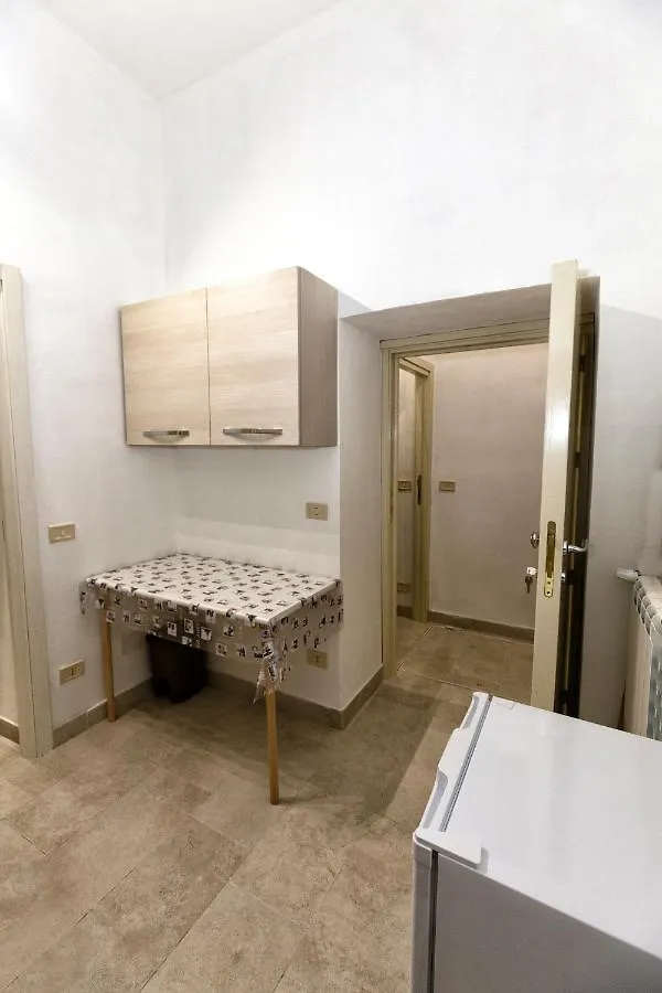 Garden House: Apartments And Rooms For Holidays Palermo 2*,  Italia