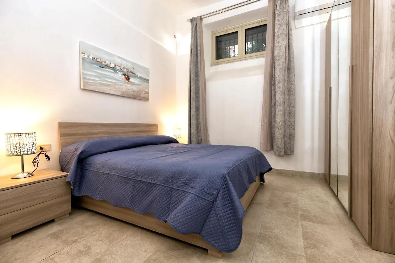 Garden House: Apartments And Rooms For Holidays Palermo 2*,  Italia