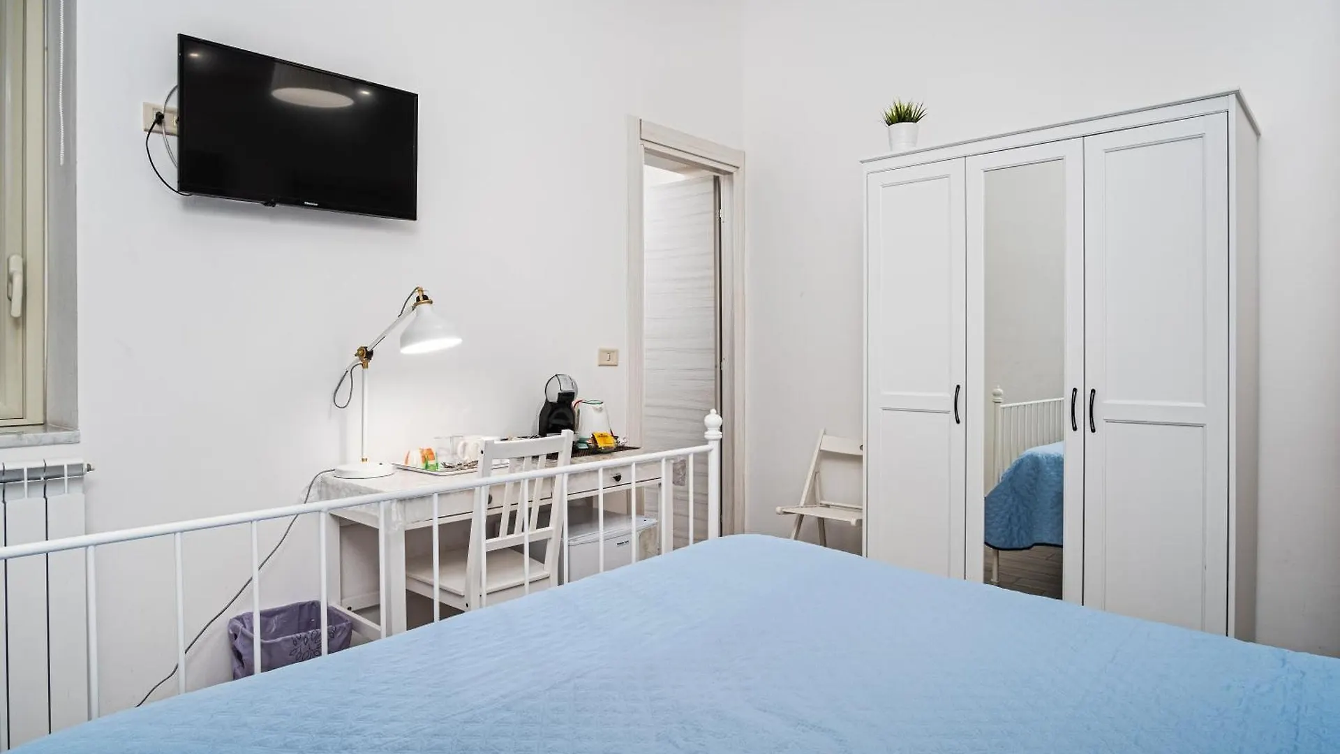 Garden House: Apartments And Rooms For Holidays Palermo