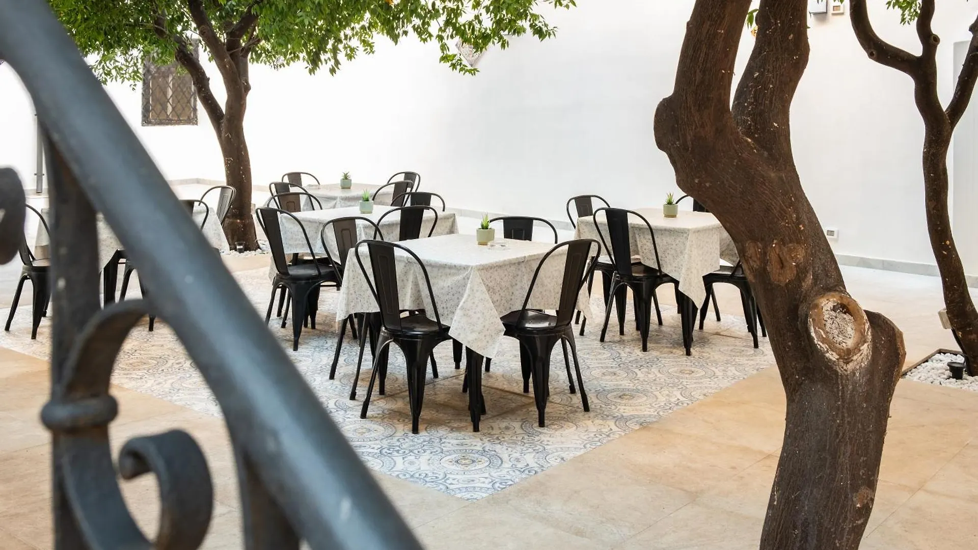 ** Frühstückspension Garden House: Apartments And Rooms For Holidays Palermo Italien